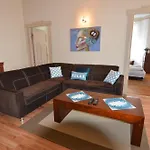 Victus Apartamenty, Apartamenty Adams