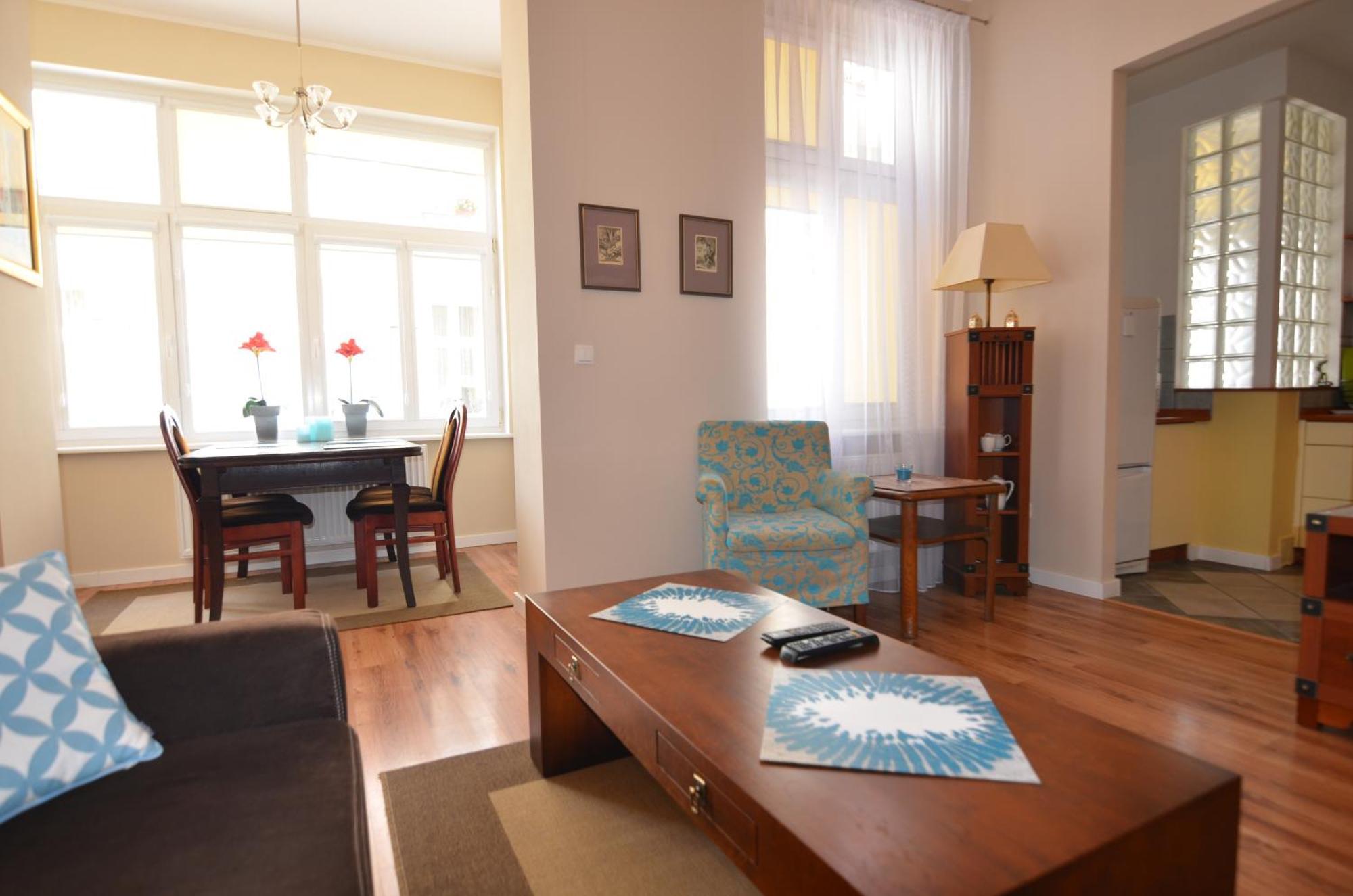 Victus Apartamenty, Adams Sopot
